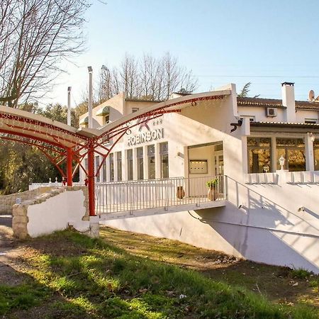 Hotel Le Robinson Beaucaire  Exterior photo